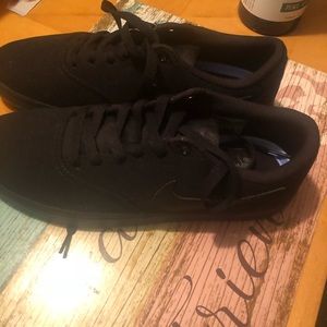 Women’s Nike Skate shoe size 10